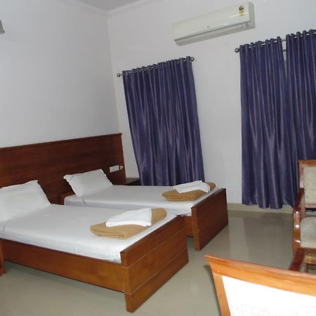 Premier House Hotel Thiruvananthapuram Exterior photo